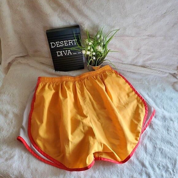 Nike Dri-Fit Womens Shorts Yellow M Running Active Athletic - Picture 4 of 6